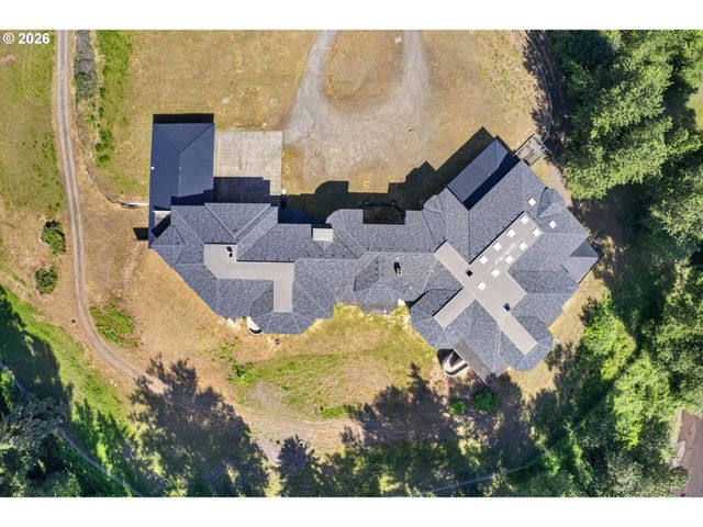 32020 Sw PEACH COVE Rd, West Linn, OR 97068