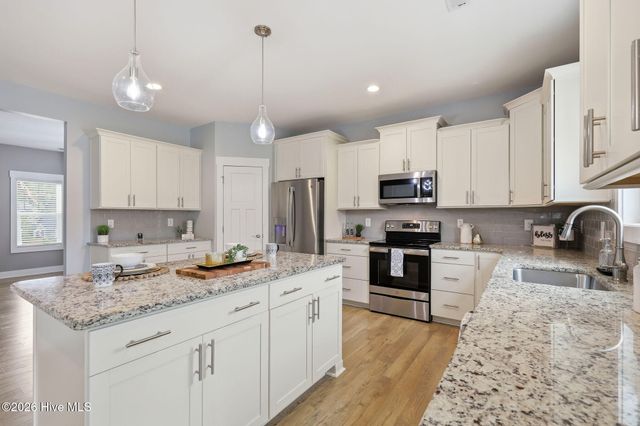 101 Woodford Lane, Vass, NC 28394