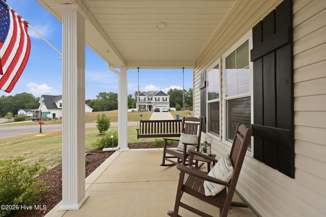 101 Woodford Lane, Vass, NC 28394