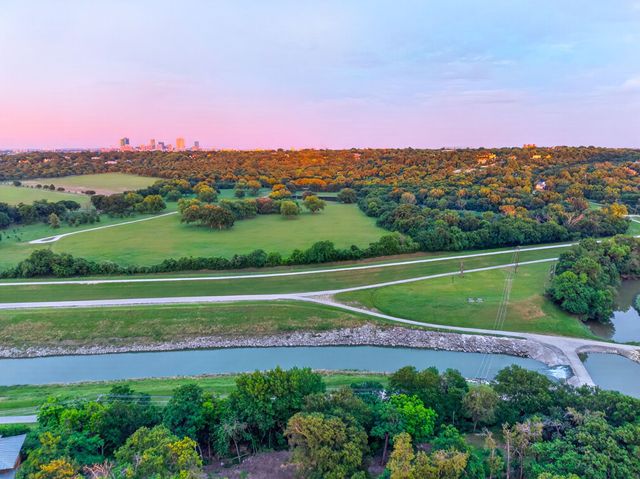 501 Nursery Lane, Fort Worth, TX 76114