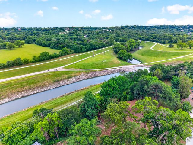 501 Nursery Lane, Fort Worth, TX 76114