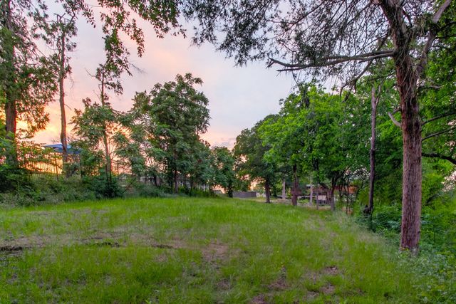 501 Nursery Lane, Fort Worth, TX 76114