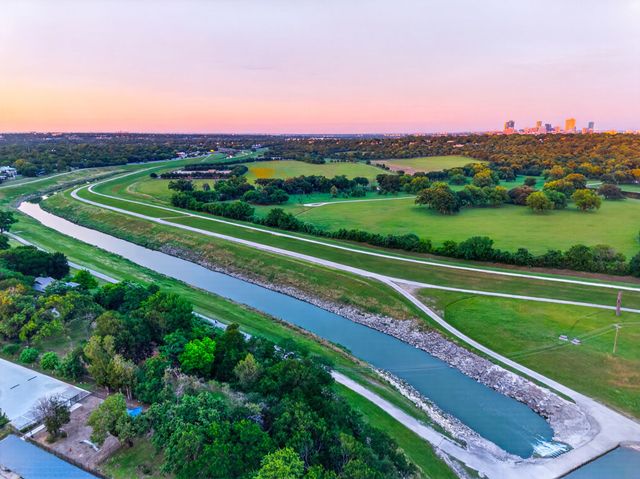 501 Nursery Lane, Fort Worth, TX 76114
