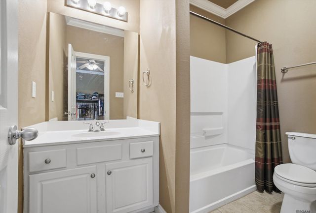 5335 Arlington Ct, Baton Rouge, LA 70820