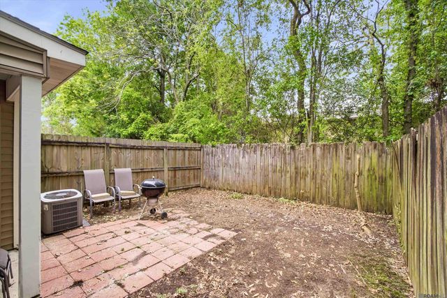5335 Arlington Ct, Baton Rouge, LA 70820