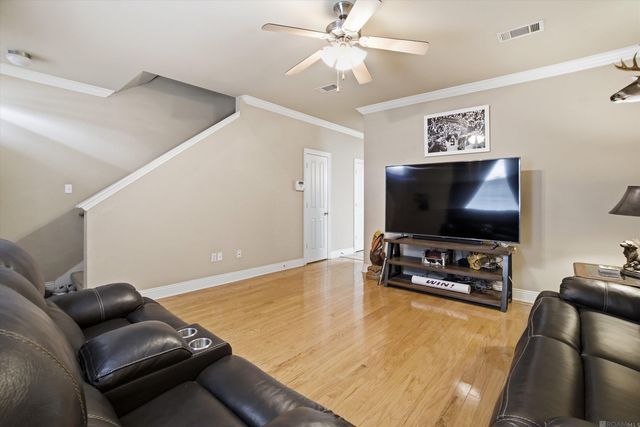 5335 Arlington Ct, Baton Rouge, LA 70820