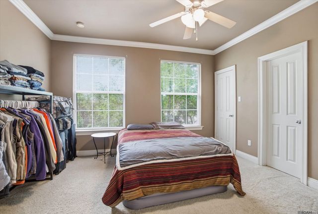 5335 Arlington Ct, Baton Rouge, LA 70820