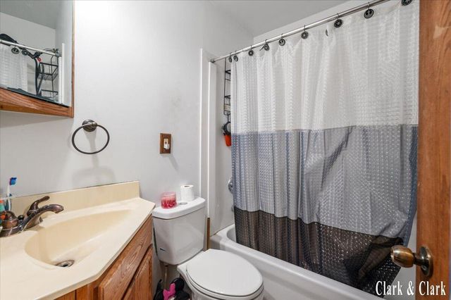 146 S Carleton Drive, Battle Creek, MI 49017