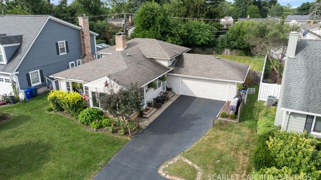 1210 S Gables Boulevard, Wheaton, IL 60189