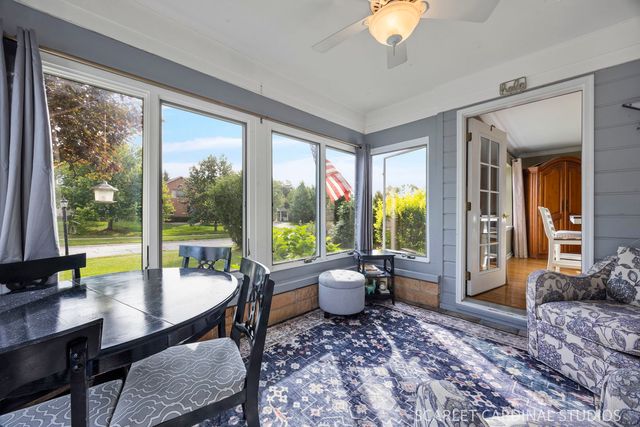 1210 S Gables Boulevard, Wheaton, IL 60189
