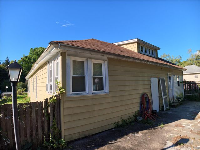 146 W Saugerties Road, Saugerties, NY 12477