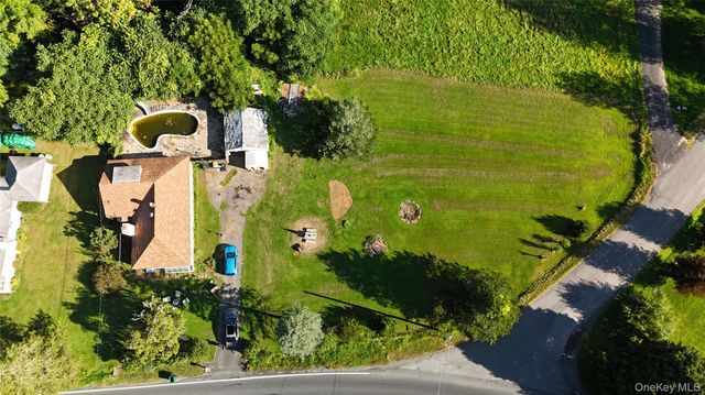 146 W Saugerties Road, Saugerties, NY 12477