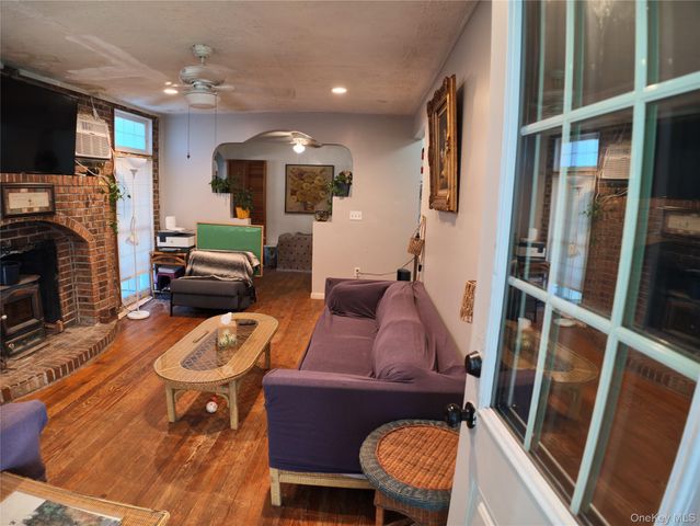 146 W Saugerties Road, Saugerties, NY 12477