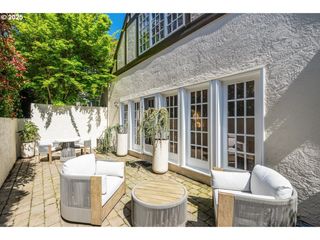 1915 Nw YORKSHIRE Ln, Portland, OR 97229