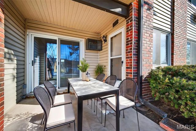 10031 Echoridge Lane A, Affton, MO 63123