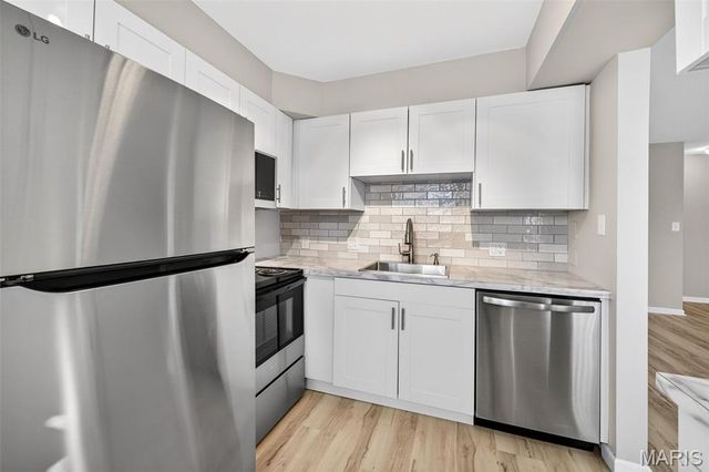 10031 Echoridge Lane A, Affton, MO 63123