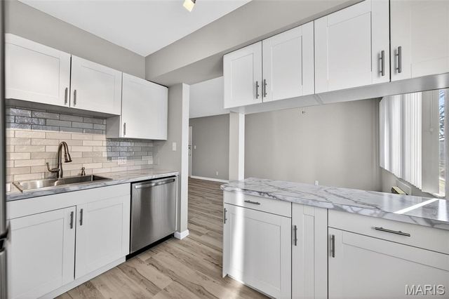 10031 Echoridge Lane A, Affton, MO 63123