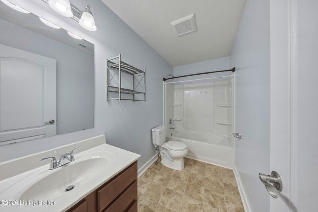 12103 Parkview Trace Dr, Louisville, KY 40229