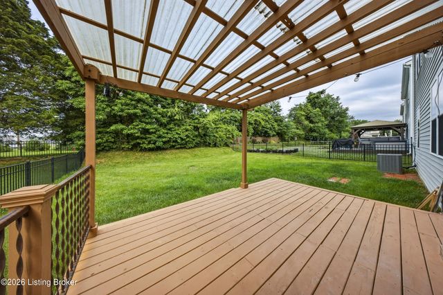 12103 Parkview Trace Dr, Louisville, KY 40229