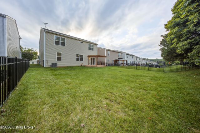 12103 Parkview Trace Dr, Louisville, KY 40229