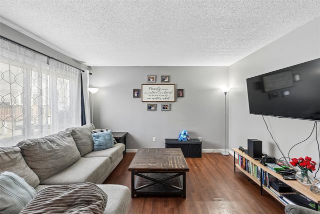 268 Holiday Circle 61, West Des Moines, IA 50265