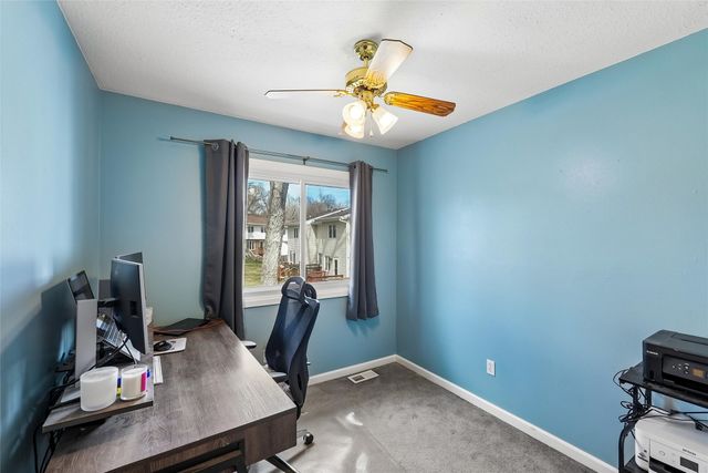 268 Holiday Circle 61, West Des Moines, IA 50265