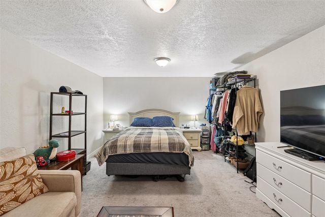 268 Holiday Circle 61, West Des Moines, IA 50265