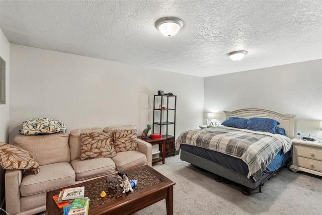 268 Holiday Circle 61, West Des Moines, IA 50265