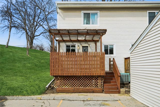 268 Holiday Circle 61, West Des Moines, IA 50265