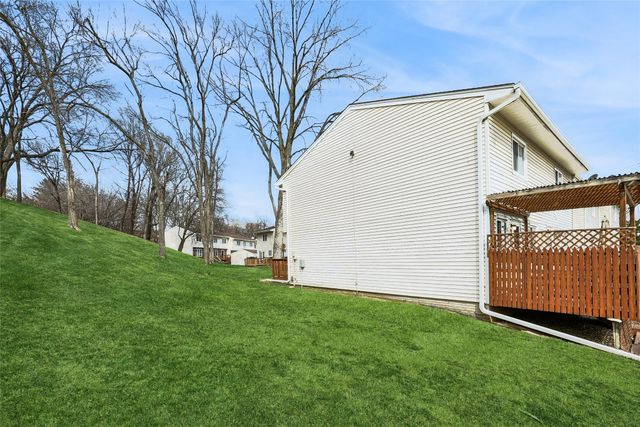 268 Holiday Circle 61, West Des Moines, IA 50265