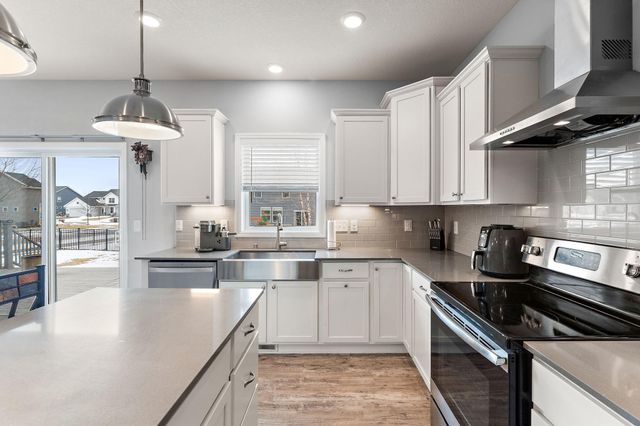 5663 Fair Haven Trail, Woodbury, MN 55129