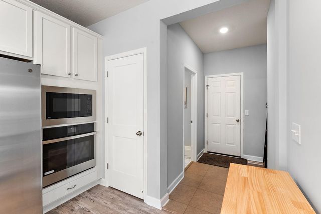 5663 Fair Haven Trail, Woodbury, MN 55129