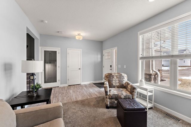 5663 Fair Haven Trail, Woodbury, MN 55129