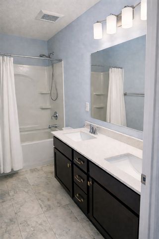 5663 Fair Haven Trail, Woodbury, MN 55129