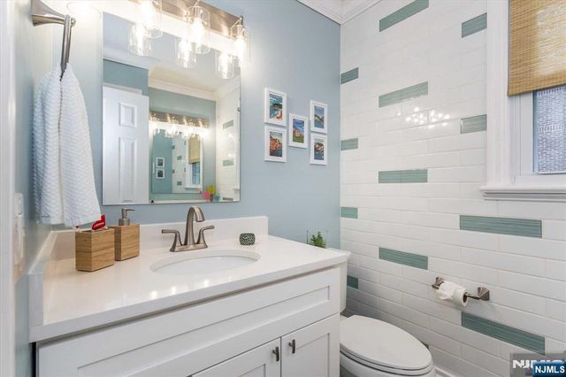 354 Plaza Road, Fair Lawn, NJ 07410