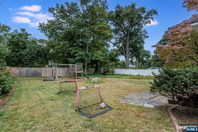 354 Plaza Road, Fair Lawn, NJ 07410