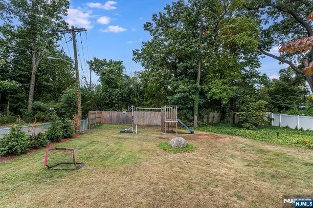 354 Plaza Road, Fair Lawn, NJ 07410