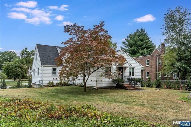 354 Plaza Road, Fair Lawn, NJ 07410