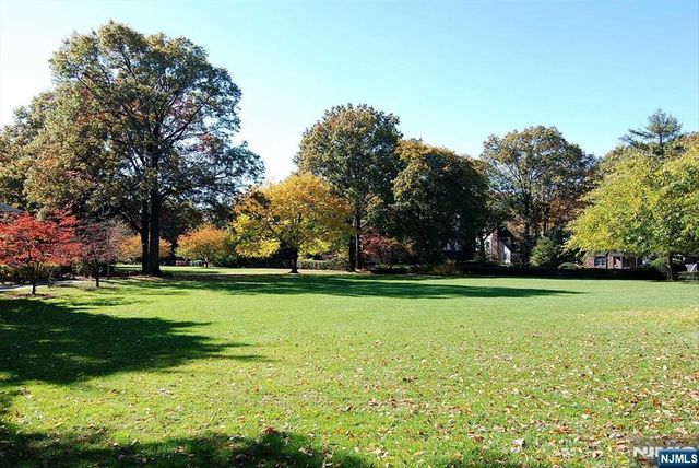 354 Plaza Road, Fair Lawn, NJ 07410