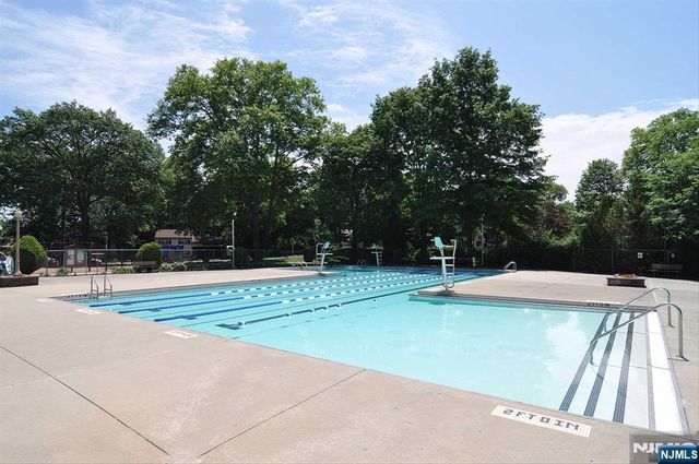 354 Plaza Road, Fair Lawn, NJ 07410