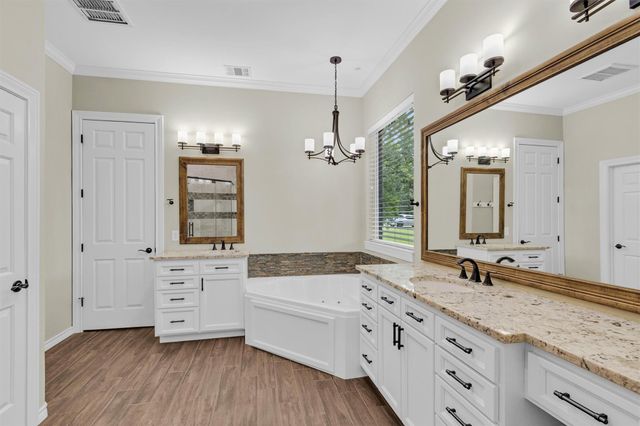 9726 Crestwater Circle, Magnolia, TX 77354