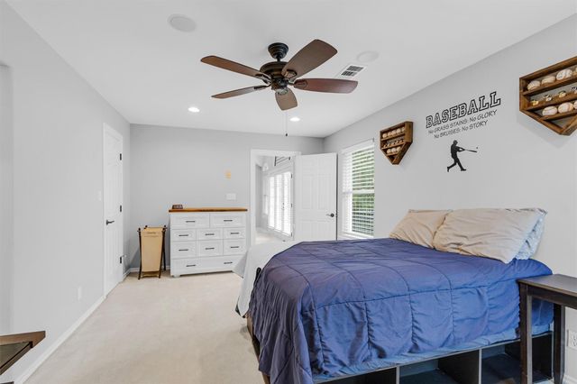9726 Crestwater Circle, Magnolia, TX 77354