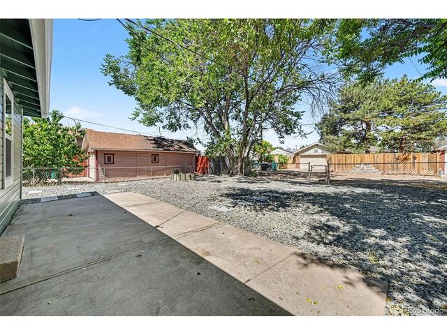 1926 Hanover St, Aurora, CO 80010