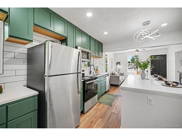 1926 Hanover St, Aurora, CO 80010