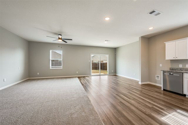 7 Winship Drive, Edgecliff Village, TX 76134