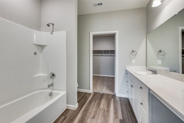 7 Winship Drive, Edgecliff Village, TX 76134