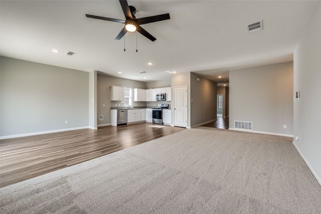 7 Winship Drive, Edgecliff Village, TX 76134