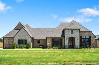 5681 S 255th East Avenue, Broken Arrow, OK 74014
