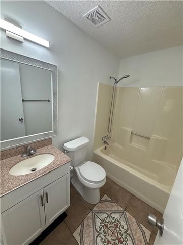 108 Hilltop Circle, Stockbridge, GA 30281