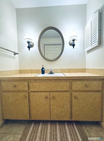 53 Metacomet Drive, Meriden, CT 06450